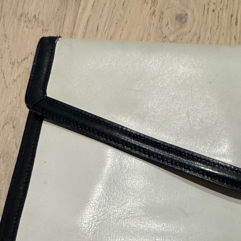 Vintage Bally Black & White Leather Envelope Clutch – Made in Italy - Picture 3 of 12